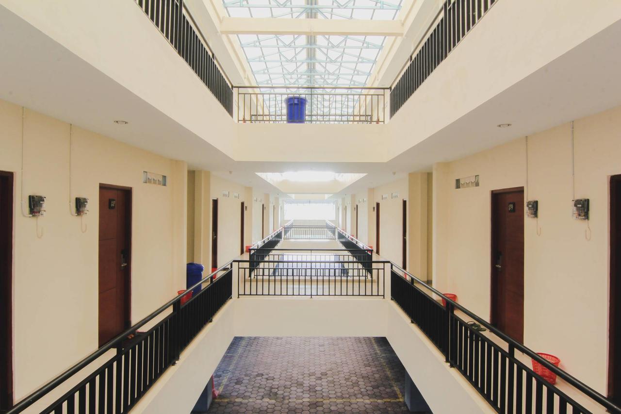 D'Paragon Seturan 4 Maguwo Экстерьер фото
